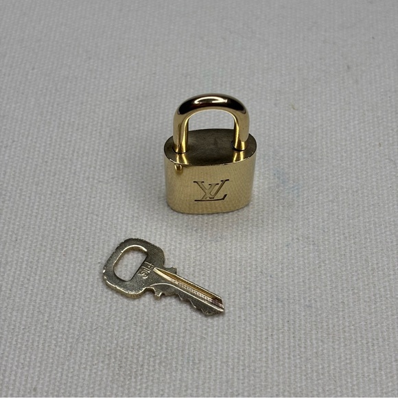 Louis Vuitton lock with Key #314 - Picture 1 of 5